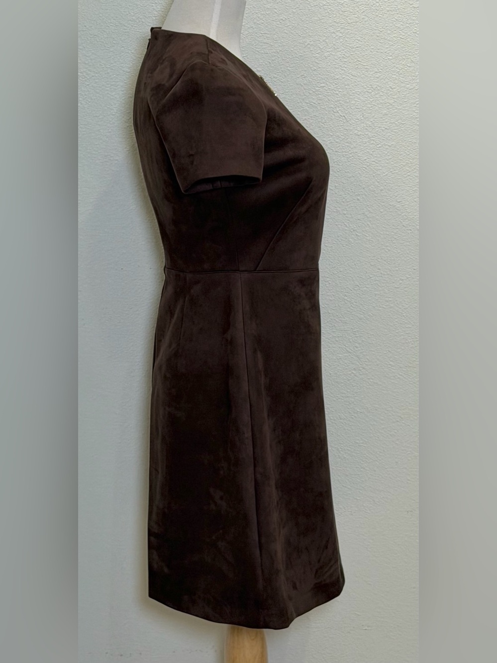 Calvin Klein Brown Faux Suede Shift Dress Size 4 Gold Zip Ring Pull Short Sleeve - Picture 2 of 10